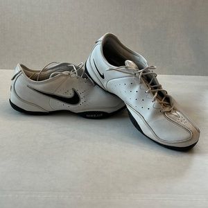 White Nike casual sneakers